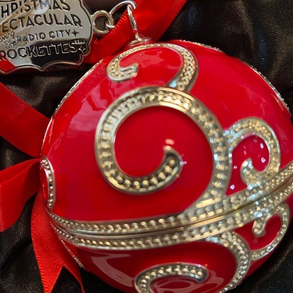 EUC Pandora Christmas Spectacular Radio City Rockettes ornament with Charm - Picture 2 of 9